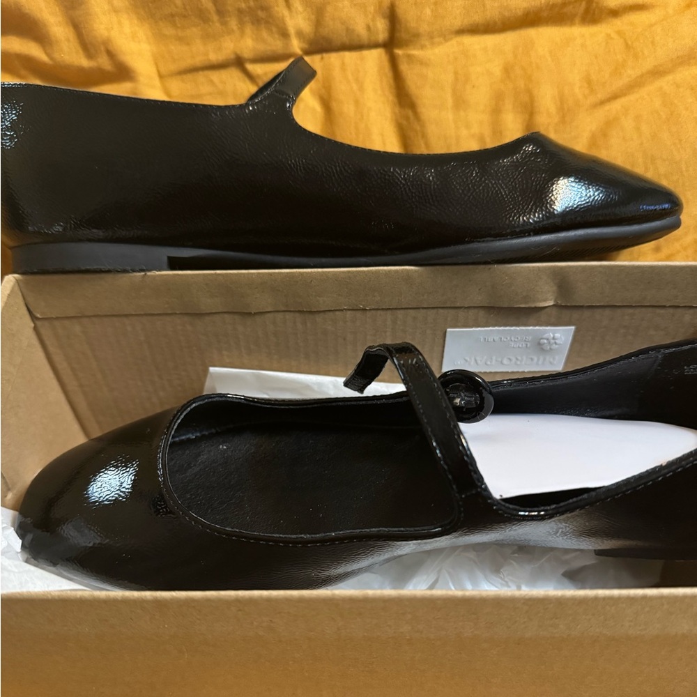 Steve Madden Mary Jane flats